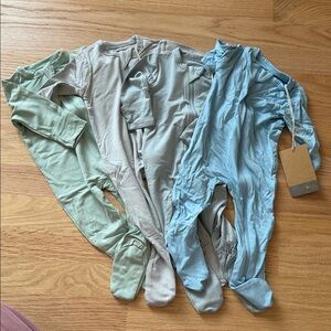 Set of 4 Kyte BABY Kids One Pieces Footies in Green, Gray, and Blue all four NWT